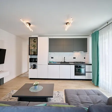 Apartment Bya Sea In Infinity Beach Pool Mamaia